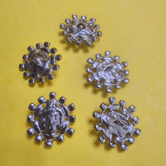5 matching Vintage clear Rhinestone and Faux Pearl Buttons w shank silver tone - Picture 9 of 10